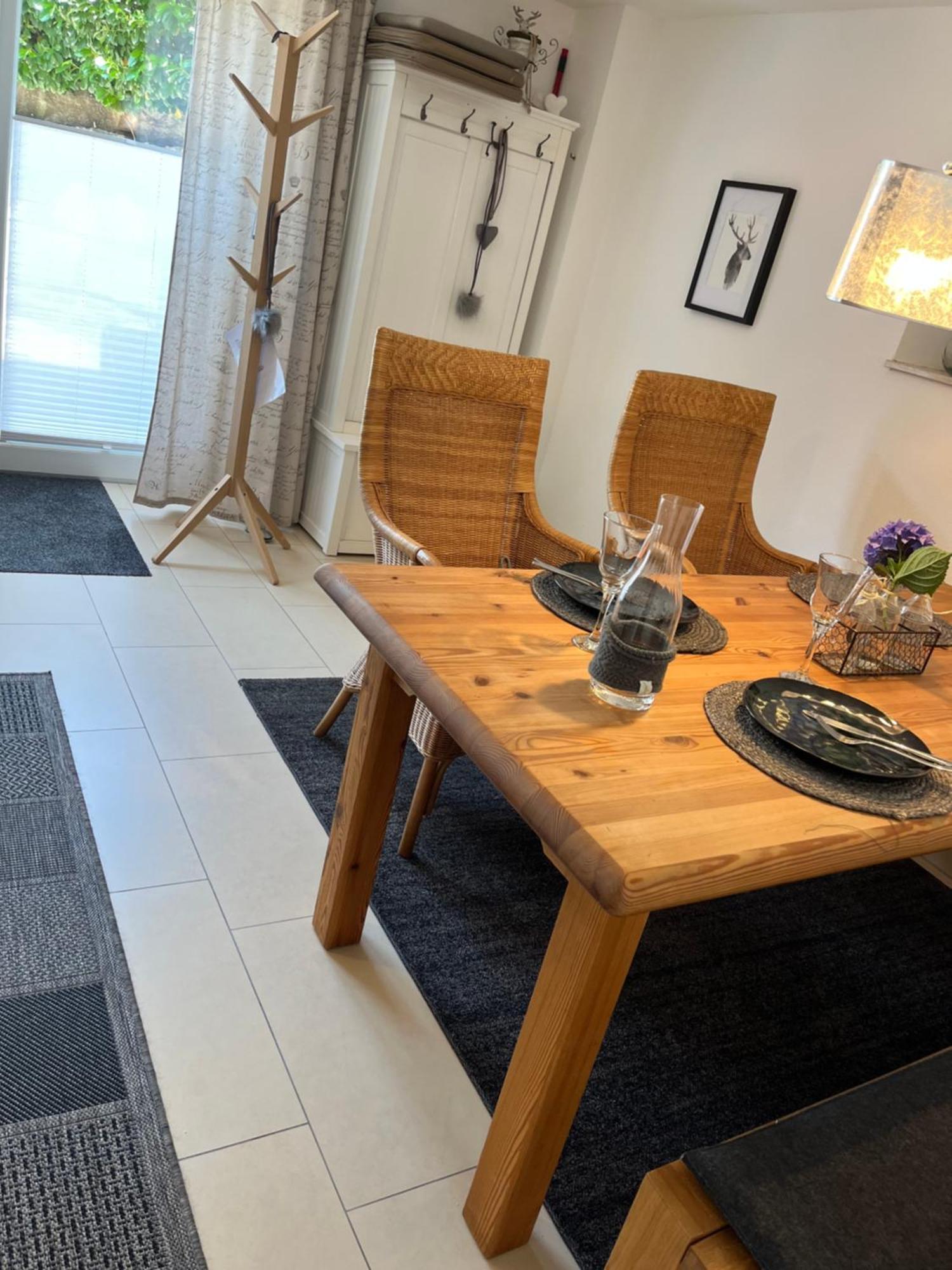 Schoene Ferienwohnung 2,5 Zimmer In Stadtnaehe Mit Eigenem Hofgarten بالينغن المظهر الخارجي الصورة